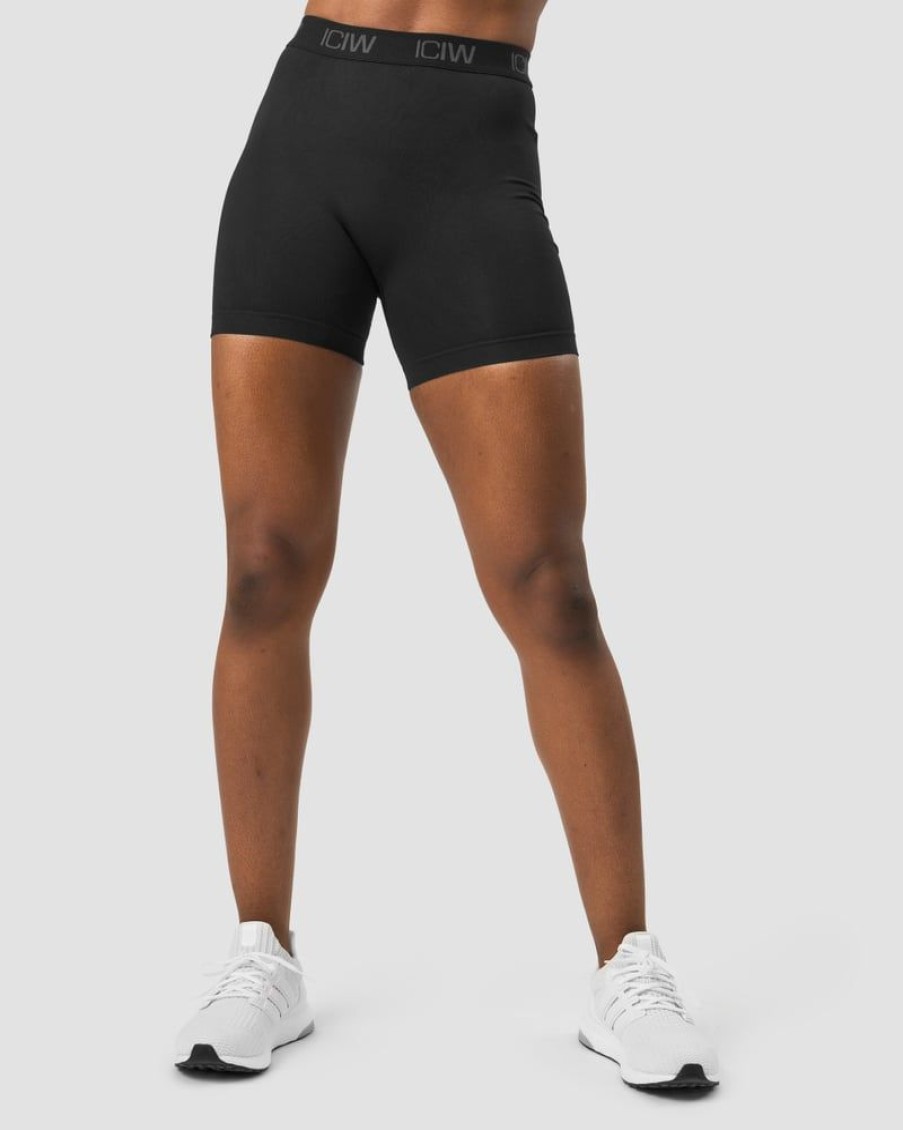 Naiset ICIW Seamless | Define Seamless Logo Shorts Black