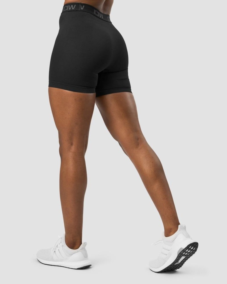 Naiset ICIW Seamless | Define Seamless Logo Shorts Black