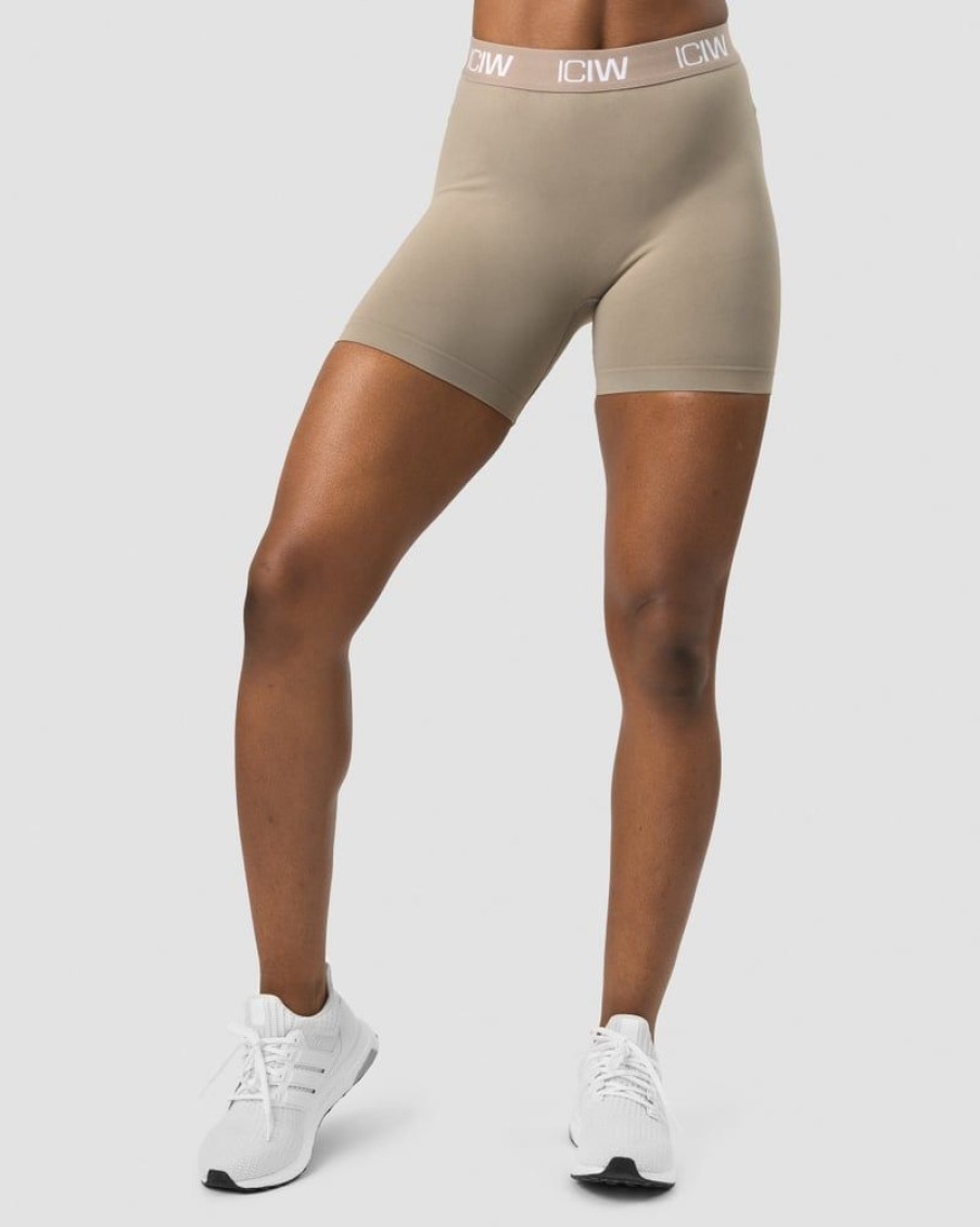 Naiset ICIW Seamless | Define Seamless Logo Shorts Taupe