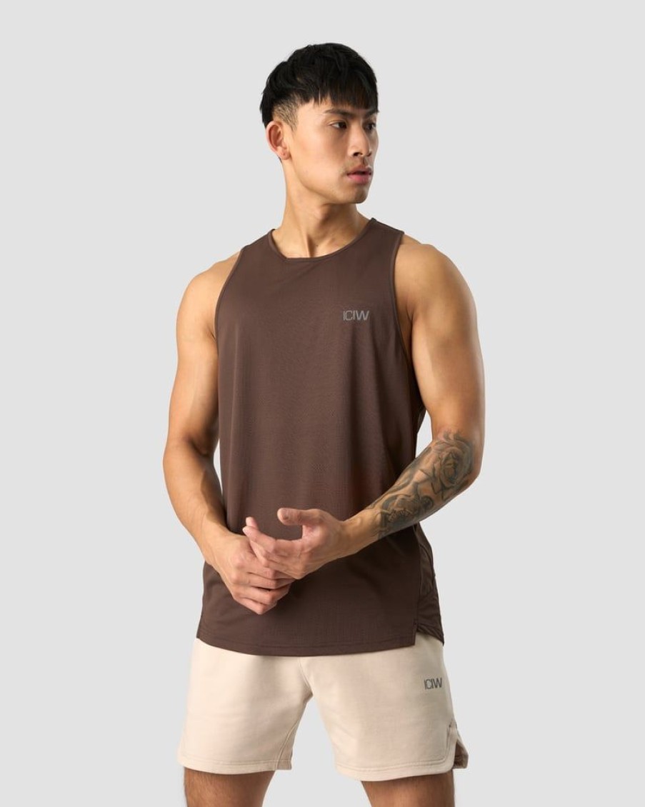 Miehet ICIW Topit | Stride Tank Top Men Dark Brown