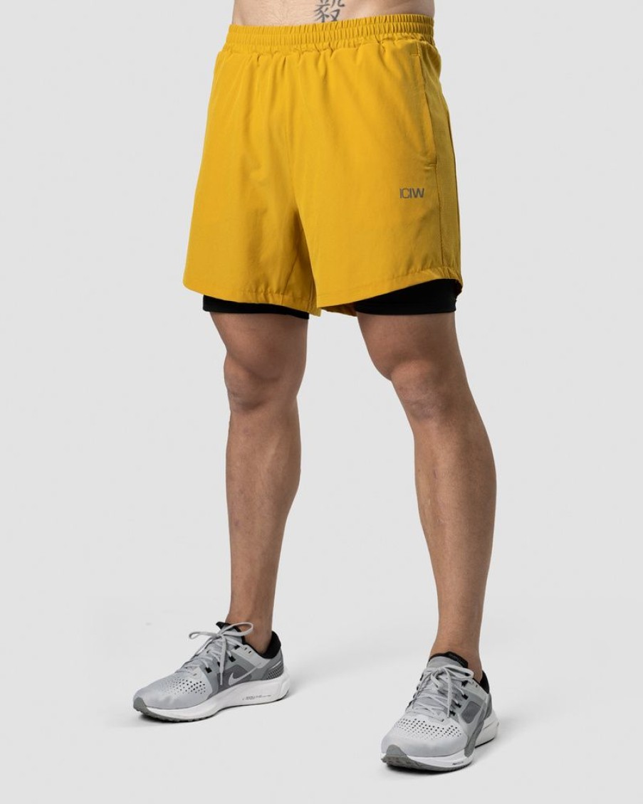 Miehet ICIW Shortsit | Mercury 2-In-1 Shorts Mustard